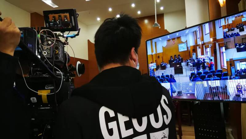 AI生成VS人工创意——博湖县广告片拍摄公司的技术浪漫主义实践